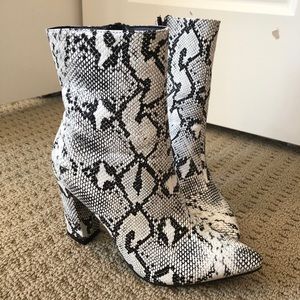 Size 8 Snake Skin Booties